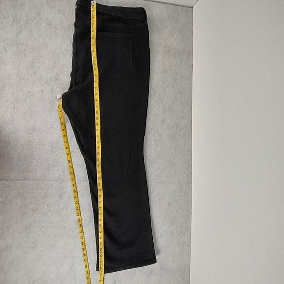 Old Navy Women's Cotton Blend Mid Rise Kicker Boot Cut Black Jeans Size 26 - Picture 7 of 10